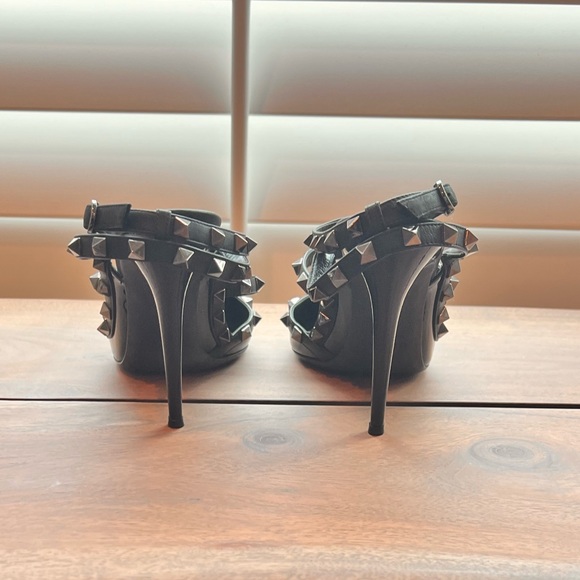 Valentino Patent Rockstud Caged Pumps - Picture 3 of 15